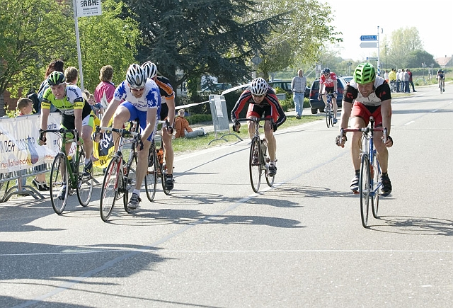 77 vlnr Maarten Janse (14), Rob Koole (13), Edzard van Ewijk (15), Sjaak Schipper (16), Jelle Baas (12)