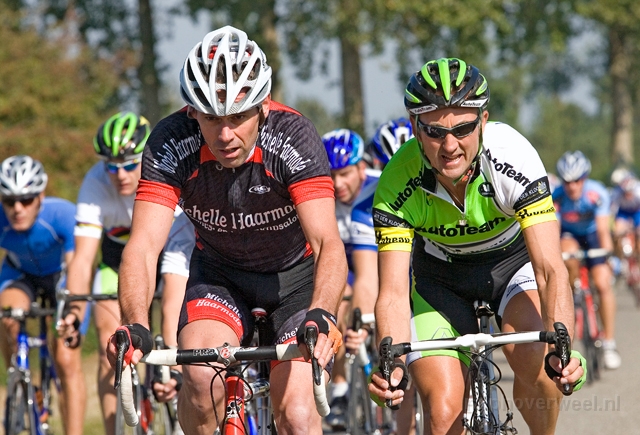 8kw006.jpg - kop links Ad Stouthamer, rechts Jan Meijers