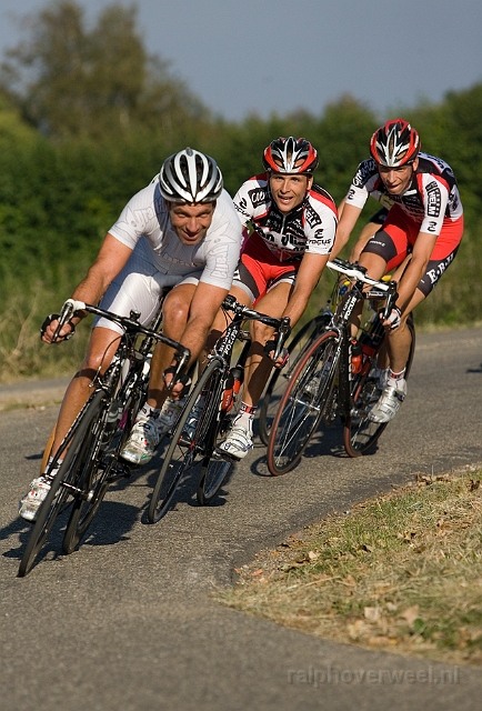 8kw098.jpg - midden WINNAAR Johnny Hoogerland