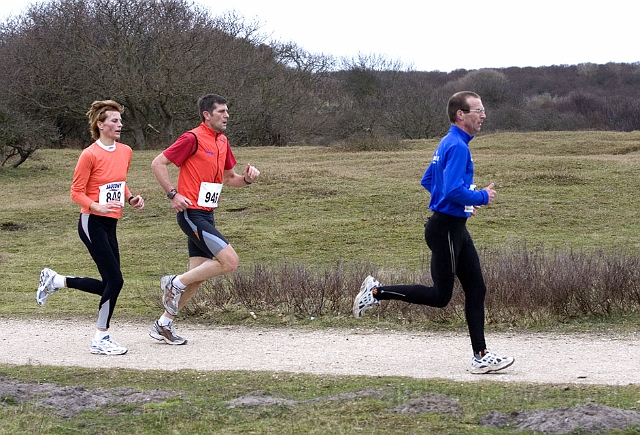 8oos20.jpg - links Marlies Jongerius, midden Jan de Wilde